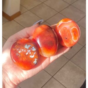 Carnelian palm stones